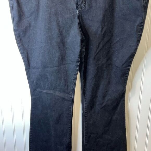 Terra And Sky Jeans Women’s 22W Bootcut Stretch Dark Wash Classic Denim Workwear - Picture 3 of 9